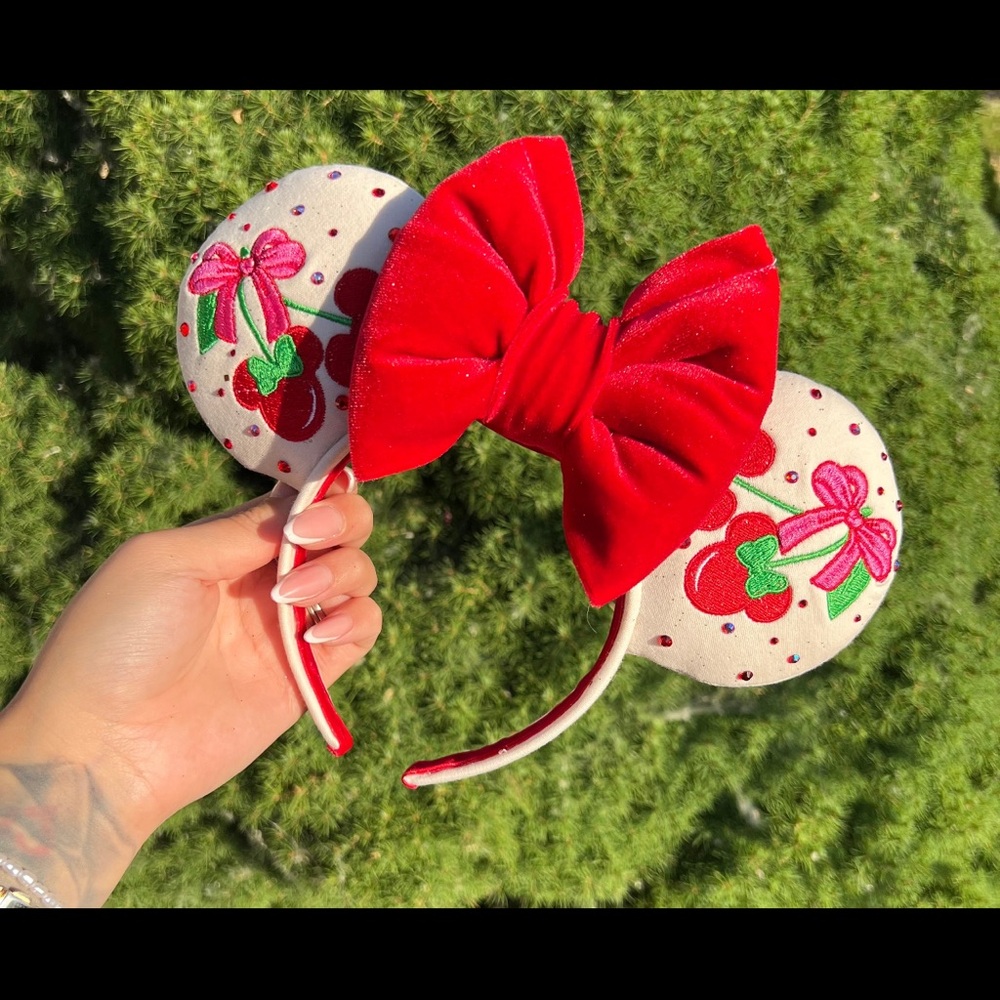 Cherry Minnie ears